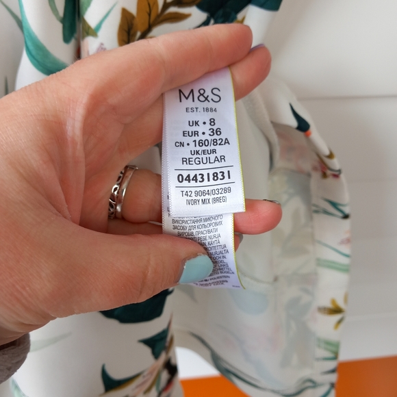 M&S Collection Fitted Midi Dress Ivory Size 8 Floral Bodycon Wedding Cruise BNWT - Picture 7 of 12